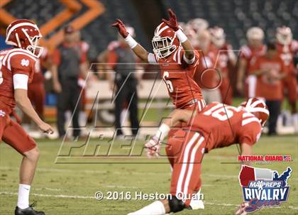 Thumbnail 2 in Servite vs. Mater Dei (2015 MaxPreps Rivalry Series) photogallery.