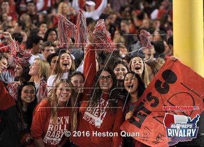 Thumbnail 1 in Servite vs. Mater Dei (2015 MaxPreps Rivalry Series) photogallery.