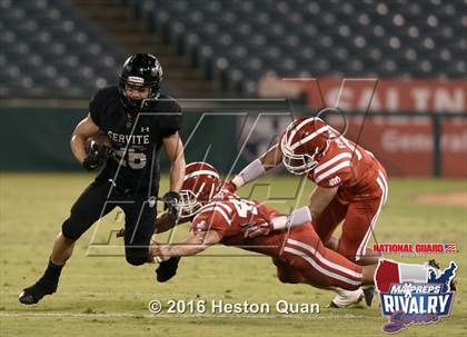 Thumbnail 1 in Servite vs. Mater Dei (2015 MaxPreps Rivalry Series) photogallery.
