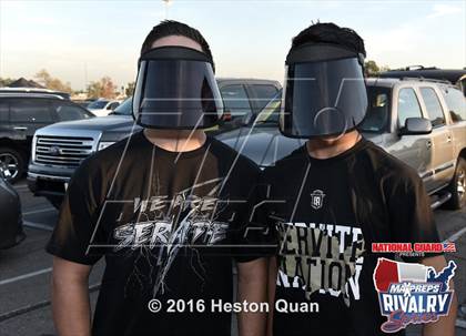 Thumbnail 1 in Servite vs. Mater Dei (2015 MaxPreps Rivalry Series) photogallery.