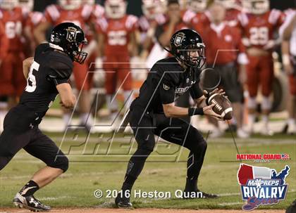 Thumbnail 3 in Servite vs. Mater Dei (2015 MaxPreps Rivalry Series) photogallery.