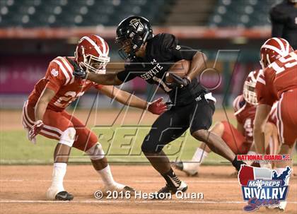 Thumbnail 1 in Servite vs. Mater Dei (2015 MaxPreps Rivalry Series) photogallery.