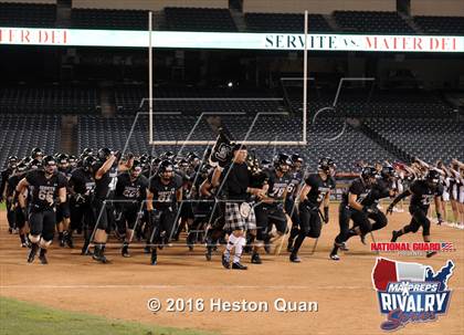 Thumbnail 2 in Servite vs. Mater Dei (2015 MaxPreps Rivalry Series) photogallery.