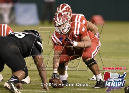 Thumbnail 3 in Servite vs. Mater Dei (2015 MaxPreps Rivalry Series) photogallery.