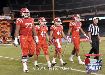 Thumbnail 3 in Servite vs. Mater Dei (2015 MaxPreps Rivalry Series) photogallery.