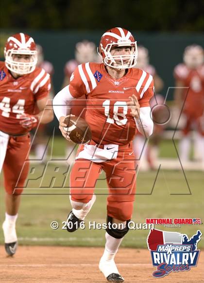 Thumbnail 3 in Servite vs. Mater Dei (2015 MaxPreps Rivalry Series) photogallery.