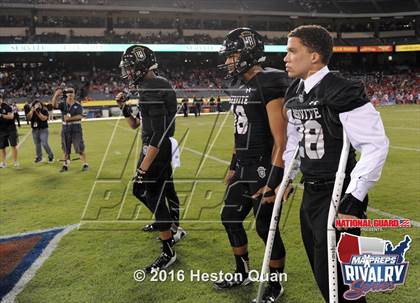 Thumbnail 1 in Servite vs. Mater Dei (2015 MaxPreps Rivalry Series) photogallery.