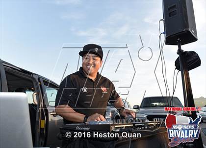 Thumbnail 3 in Servite vs. Mater Dei (2015 MaxPreps Rivalry Series) photogallery.