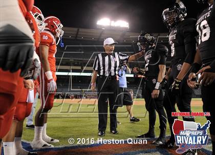 Thumbnail 1 in Servite vs. Mater Dei (2015 MaxPreps Rivalry Series) photogallery.
