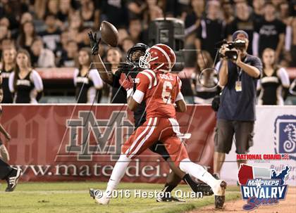 Thumbnail 2 in Servite vs. Mater Dei (2015 MaxPreps Rivalry Series) photogallery.