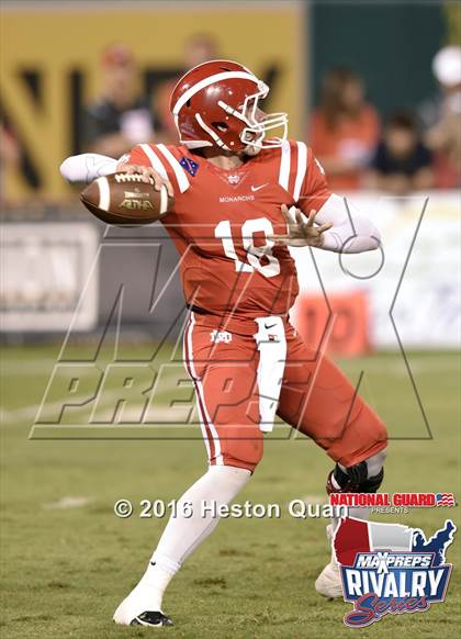 Thumbnail 2 in Servite vs. Mater Dei (2015 MaxPreps Rivalry Series) photogallery.