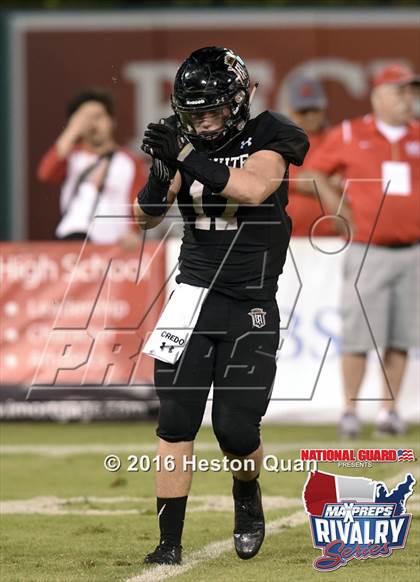 Thumbnail 3 in Servite vs. Mater Dei (2015 MaxPreps Rivalry Series) photogallery.