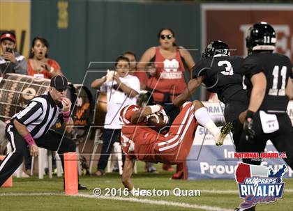 Thumbnail 2 in Servite vs. Mater Dei (2015 MaxPreps Rivalry Series) photogallery.
