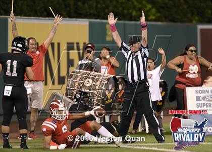 Thumbnail 2 in Servite vs. Mater Dei (2015 MaxPreps Rivalry Series) photogallery.