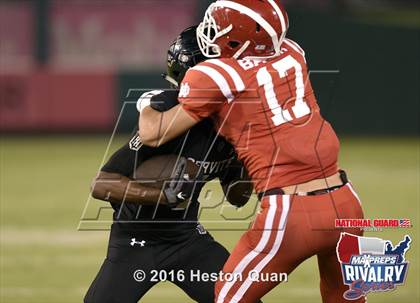 Thumbnail 1 in Servite vs. Mater Dei (2015 MaxPreps Rivalry Series) photogallery.