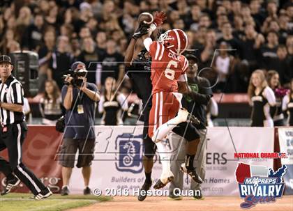 Thumbnail 3 in Servite vs. Mater Dei (2015 MaxPreps Rivalry Series) photogallery.