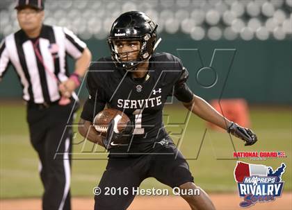 Thumbnail 1 in Servite vs. Mater Dei (2015 MaxPreps Rivalry Series) photogallery.