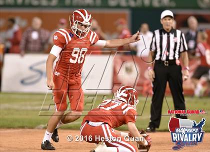 Thumbnail 1 in Servite vs. Mater Dei (2015 MaxPreps Rivalry Series) photogallery.