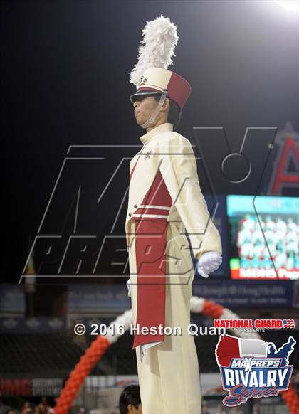 Thumbnail 1 in Servite vs. Mater Dei (2015 MaxPreps Rivalry Series) photogallery.