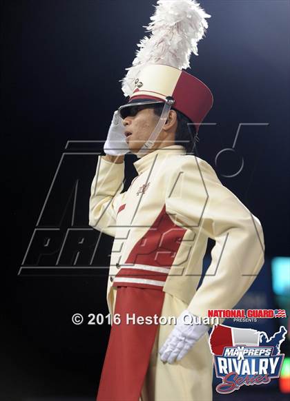 Thumbnail 3 in Servite vs. Mater Dei (2015 MaxPreps Rivalry Series) photogallery.