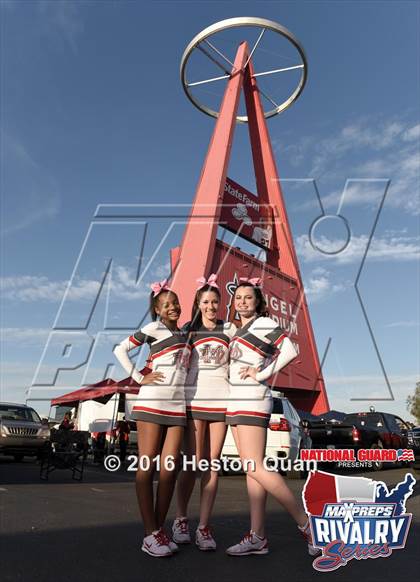 Thumbnail 2 in Servite vs. Mater Dei (2015 MaxPreps Rivalry Series) photogallery.