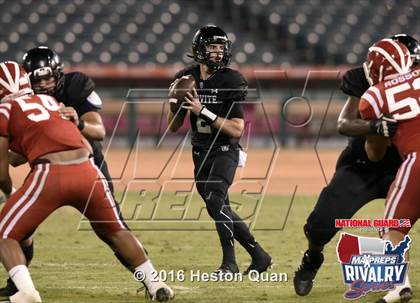 Thumbnail 1 in Servite vs. Mater Dei (2015 MaxPreps Rivalry Series) photogallery.