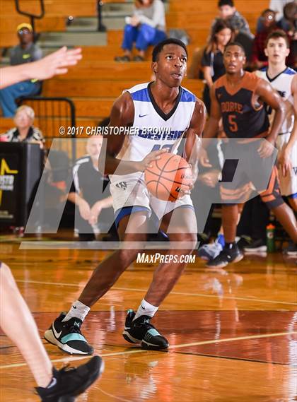 Thumbnail 1 in Westside vs Dobie (McDonald's Texas Invitational) photogallery.