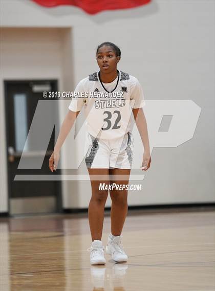 Thumbnail 1 in Alief Hastings vs. Steele (McDonald's Texas Invitational) photogallery.
