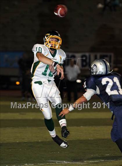 Thumbnail 1 in Canyon @ Saugus photogallery.