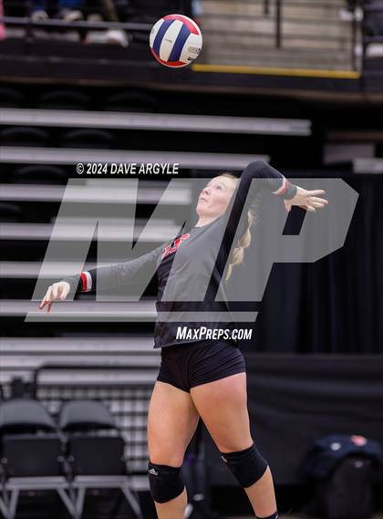 Thumbnail 1 in Desert Hills vs. Uintah (UHSAA 4A Second Round) photogallery.