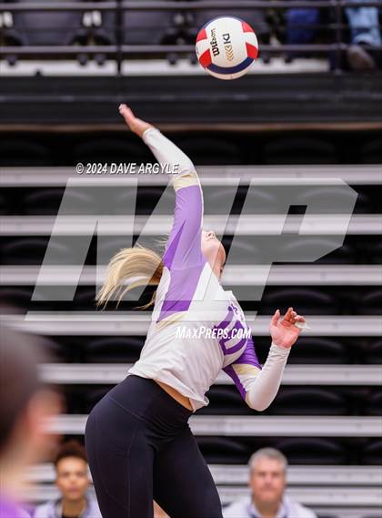Thumbnail 3 in Desert Hills vs. Uintah (UHSAA 4A Second Round) photogallery.