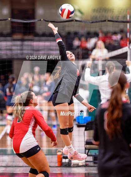 Thumbnail 3 in Desert Hills vs. Uintah (UHSAA 4A Second Round) photogallery.
