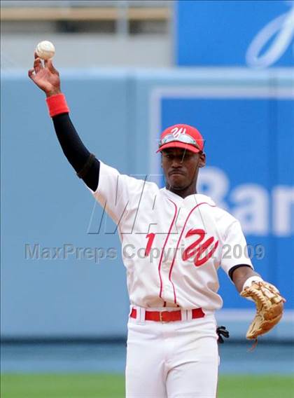 Thumbnail 2 in Monroe vs. Westchester (CIF LA City Section D2 Final) photogallery.