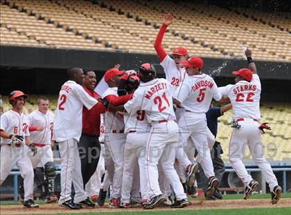 Thumbnail 3 in Monroe vs. Westchester (CIF LA City Section D2 Final) photogallery.