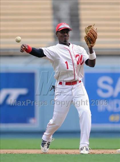 Thumbnail 1 in Monroe vs. Westchester (CIF LA City Section D2 Final) photogallery.