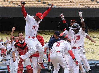 Thumbnail 3 in Monroe vs. Westchester (CIF LA City Section D2 Final) photogallery.