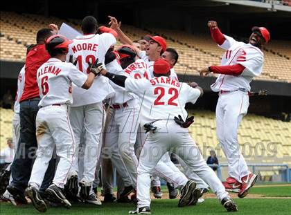 Thumbnail 2 in Monroe vs. Westchester (CIF LA City Section D2 Final) photogallery.