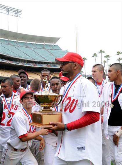 Thumbnail 2 in Monroe vs. Westchester (CIF LA City Section D2 Final) photogallery.