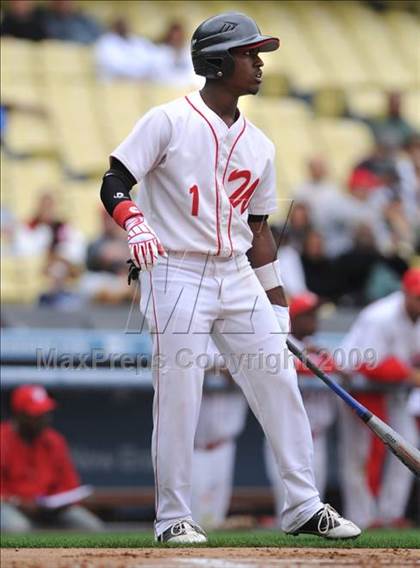Thumbnail 2 in Monroe vs. Westchester (CIF LA City Section D2 Final) photogallery.