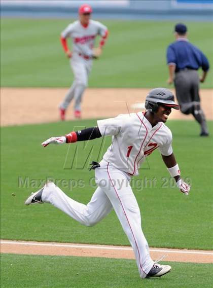 Thumbnail 1 in Monroe vs. Westchester (CIF LA City Section D2 Final) photogallery.