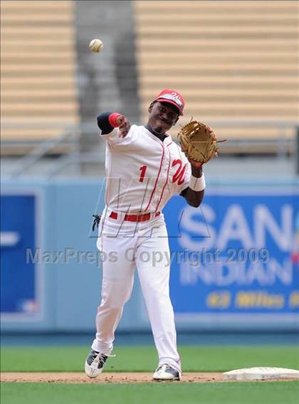 Thumbnail 3 in Monroe vs. Westchester (CIF LA City Section D2 Final) photogallery.