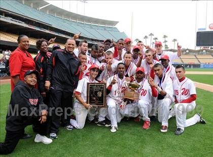 Thumbnail 3 in Monroe vs. Westchester (CIF LA City Section D2 Final) photogallery.