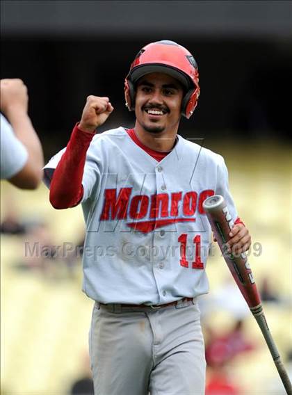 Thumbnail 3 in Monroe vs. Westchester (CIF LA City Section D2 Final) photogallery.