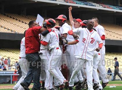 Thumbnail 3 in Monroe vs. Westchester (CIF LA City Section D2 Final) photogallery.