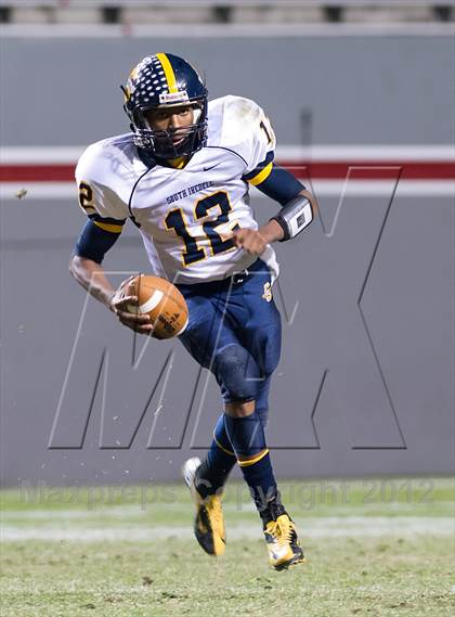 Thumbnail 1 in South Iredell vs. Carrboro (NCHSAA 2AA Final) photogallery.