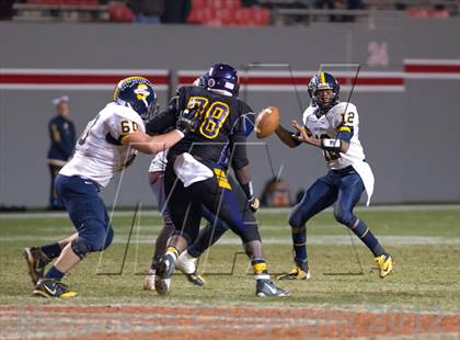 Thumbnail 2 in South Iredell vs. Carrboro (NCHSAA 2AA Final) photogallery.