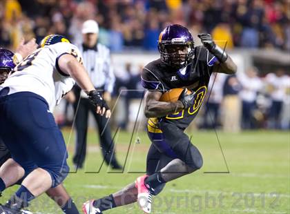Thumbnail 3 in South Iredell vs. Carrboro (NCHSAA 2AA Final) photogallery.