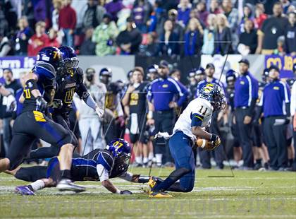 Thumbnail 2 in South Iredell vs. Carrboro (NCHSAA 2AA Final) photogallery.