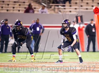 Thumbnail 3 in South Iredell vs. Carrboro (NCHSAA 2AA Final) photogallery.