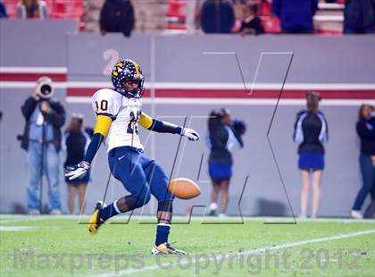 Thumbnail 2 in South Iredell vs. Carrboro (NCHSAA 2AA Final) photogallery.